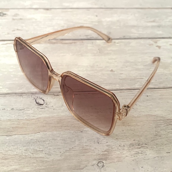 H&M Women’s Square Sunglasses Ombré Lenses Brown Accessories NEW - Picture 2 of 3